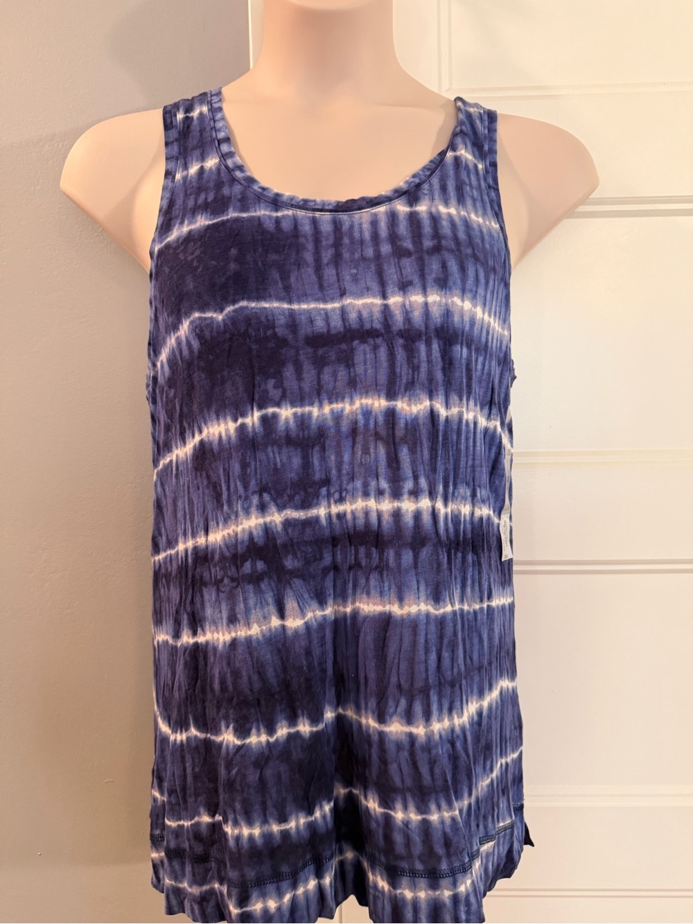 Vera Wang Navy and White Tie-Dye Tank